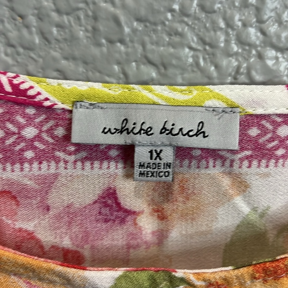 White Birch size 1X blouse pink NWOT floral - Picture 4 of 6